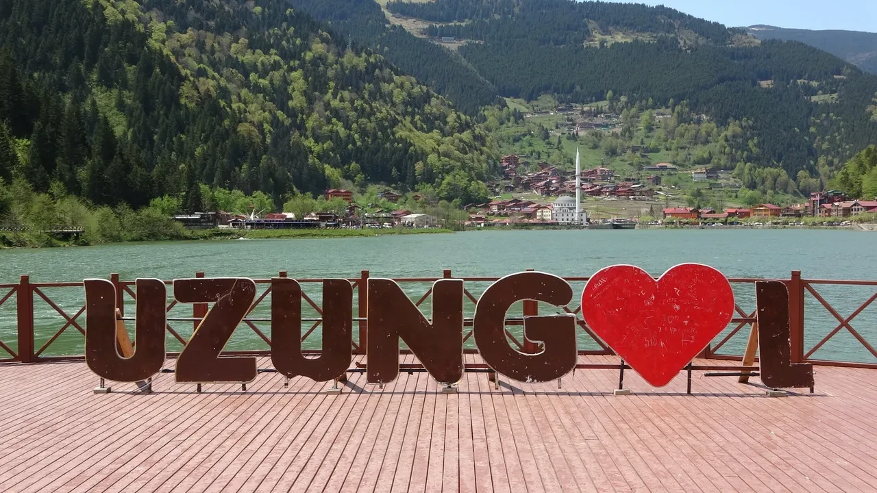 Trabzon Uzungöl'de turizm sezonu açıldı! Rezervasyonlarda patlama