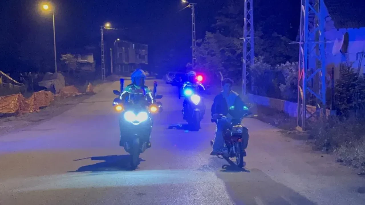 Trafikte tehlikeli yolculuk: Akrobasi hareketler pahalıya mal oldu! 65 bin lira...
