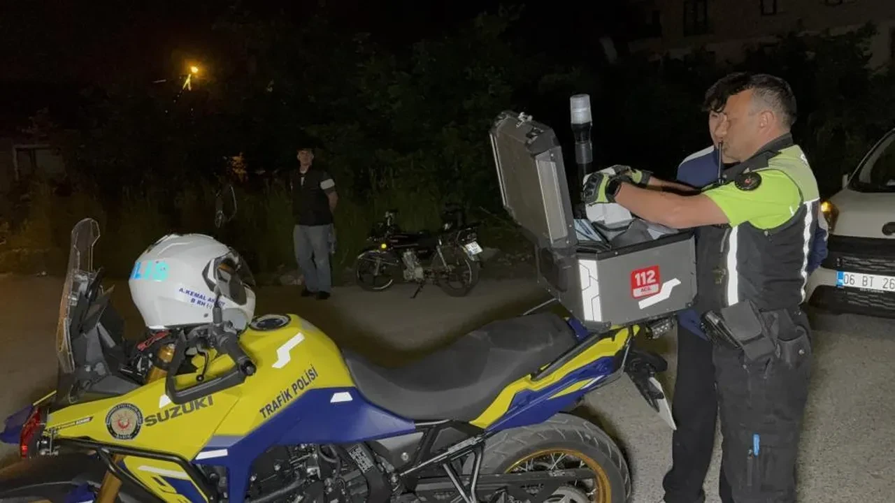 Trafikte tehlikeli yolculuk: Akrobasi hareketler pahalıya mal oldu! 65 bin lira...