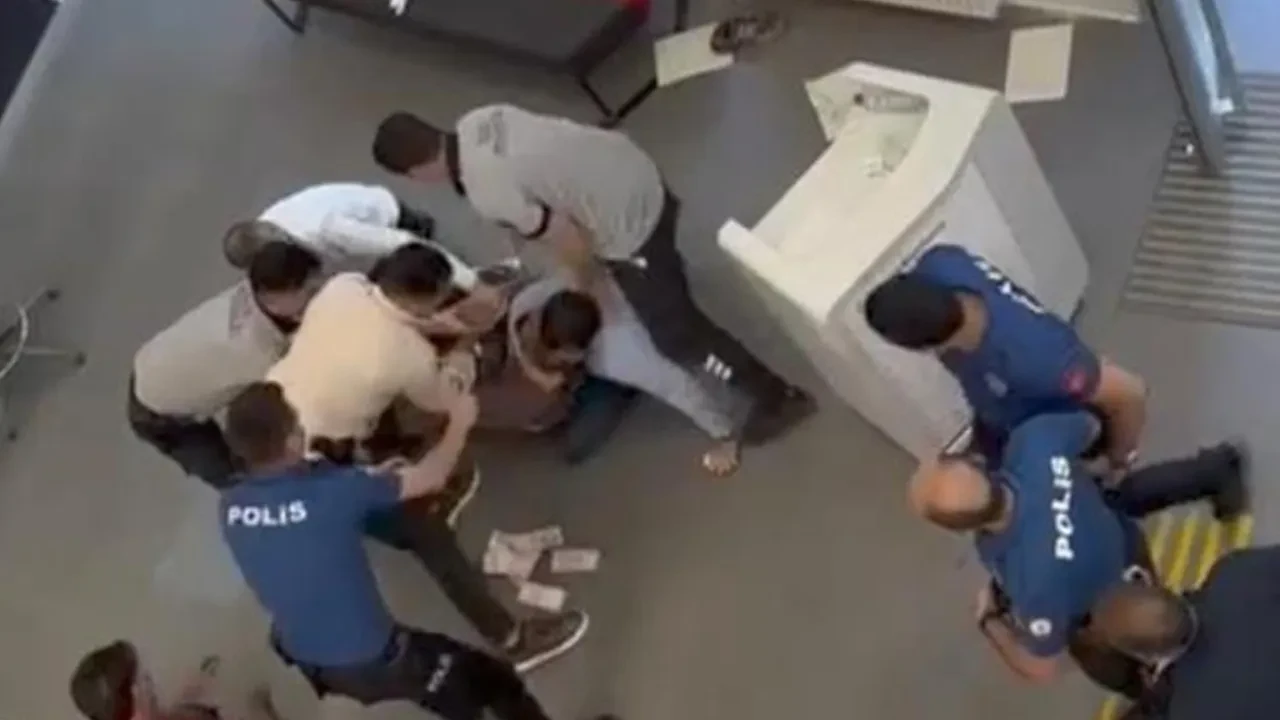 Bankada bıçak çekip paraları çalmaya çalışmıştı! Cezaevine gönderildi