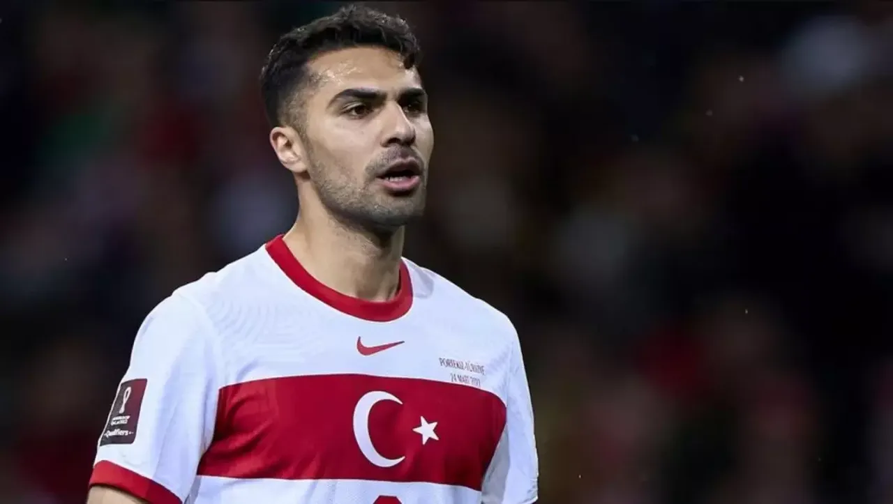 Beşiktaş'tan yerli sağ bek operasyonu! Zeki Çelik olmazsa hamle yapacaklar