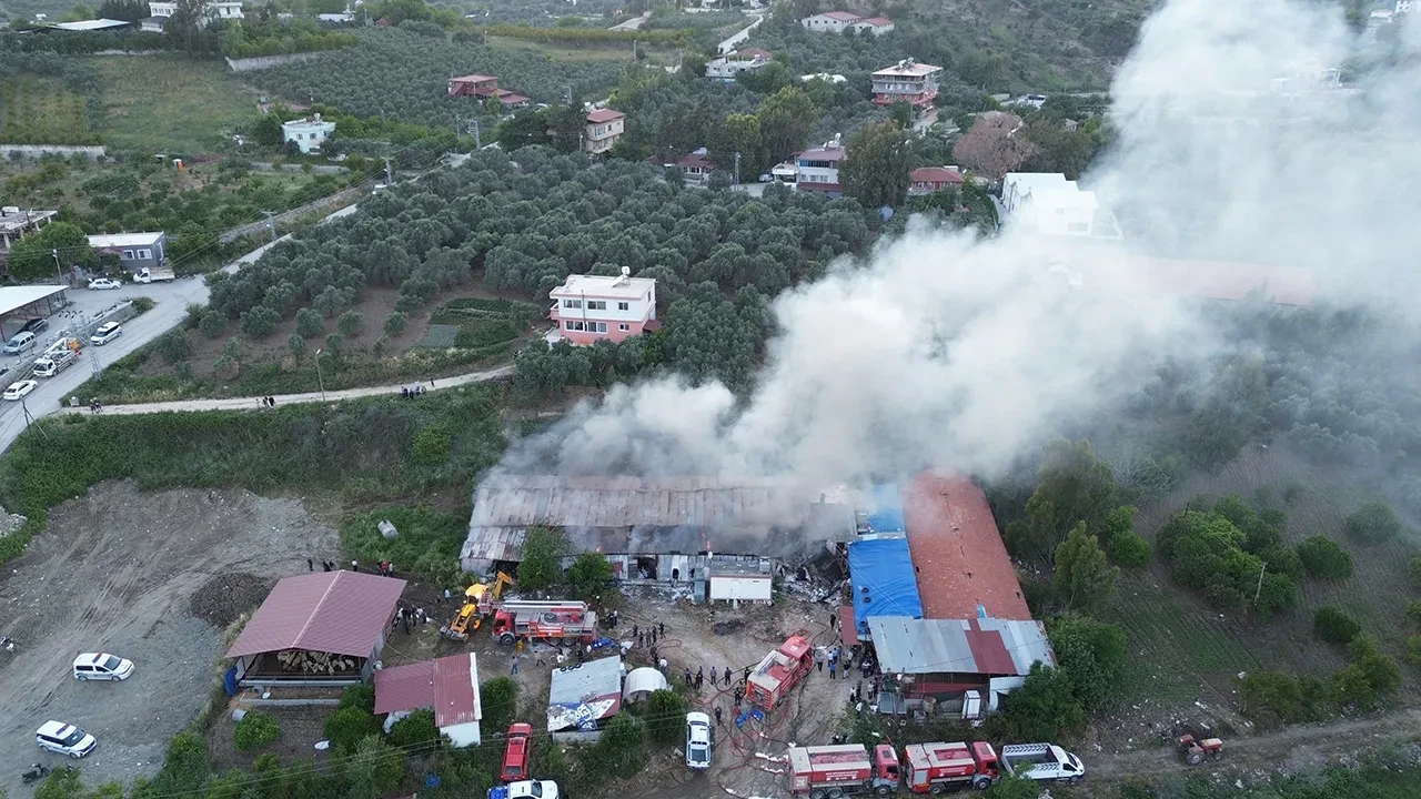 Depremden kurtardı, yangında kaybetti! 10 milyon TL zararı var