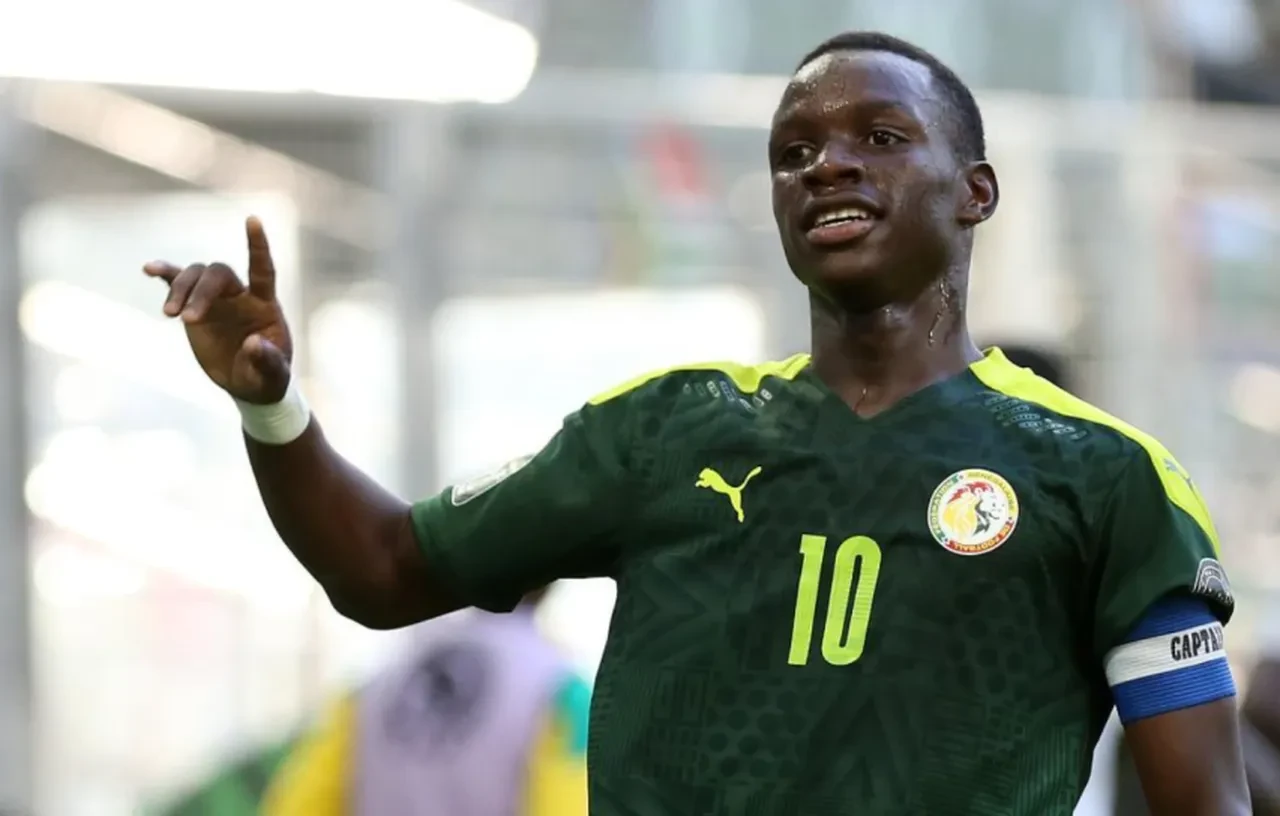 Fenerbahçe ilk transfer bombasını patlattı! Amara Diouf İstanbul'da