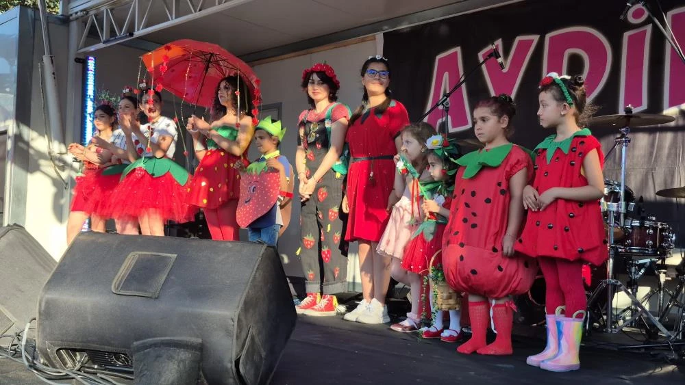 Bartın’da Çilek Festivali coşkusu Aydilge ile yeniden başladı