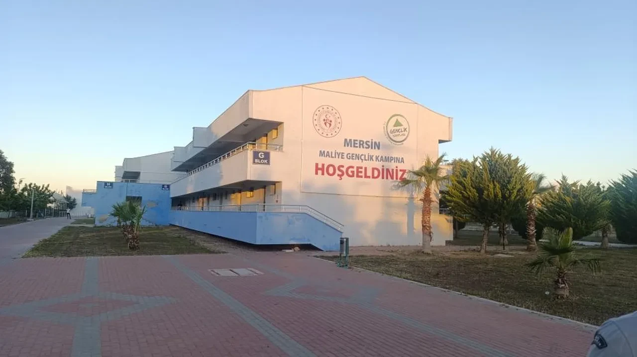 Mersin'deki gençlik kampında feci olay: Denize giren 2 genç boğuldu