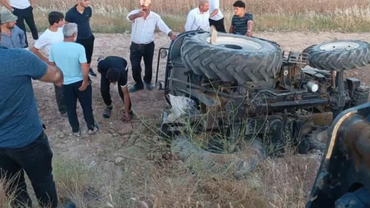 Siirt'te traktör devrildi: 2 yaralı