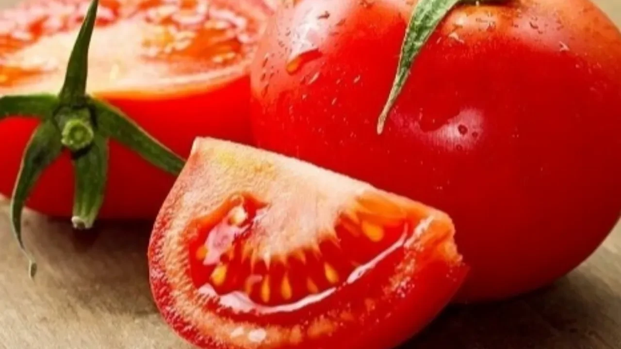 Sofraların vazgeçilmezi domates göründüğü kadar masum değilmiş