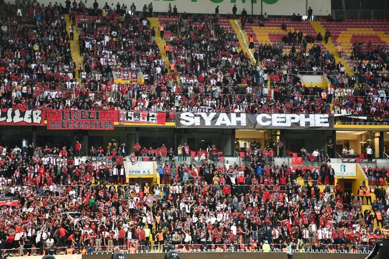 Vanspor FK TFF 1. Lig'de! Sokaklar bayram yerine döndü