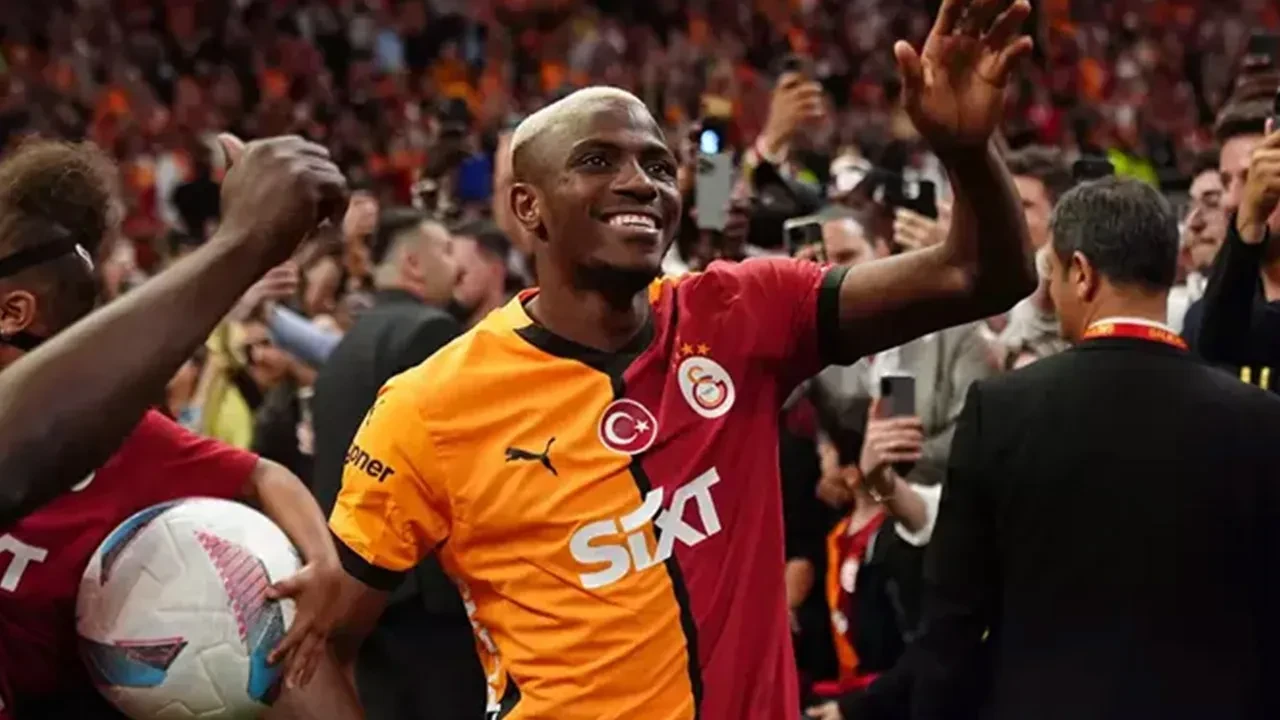 Victor Osimhen sosyal medyayı ayaklandırdı! Öyle bir mesaj paylaştı ki kafaları karıştırdı