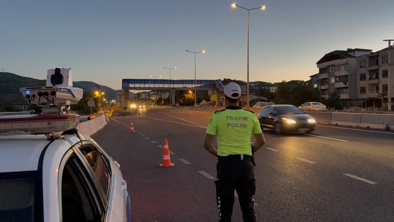 Bayram boyunca radar şikayeti yağmıştı! Hız sınırı levhalarıyla ilgili yeni gelişme
