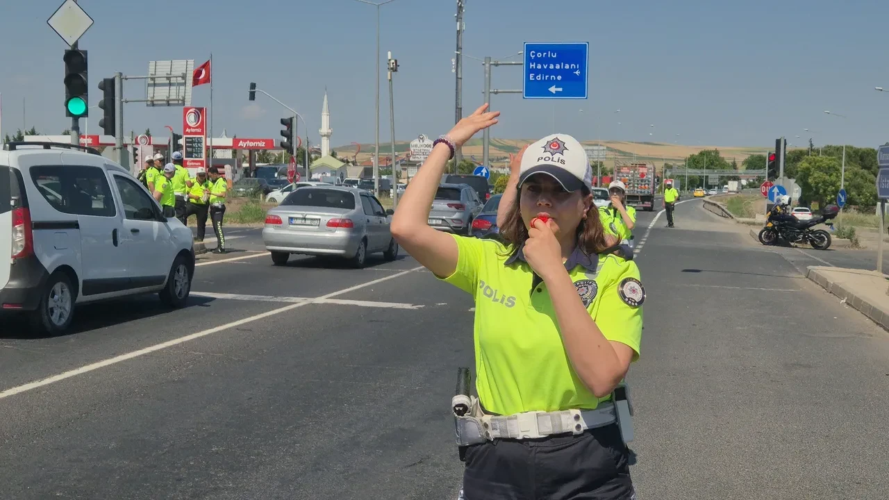 Bayram boyunca radar şikayeti yağmıştı! Hız sınırı levhalarıyla ilgili yeni gelişme