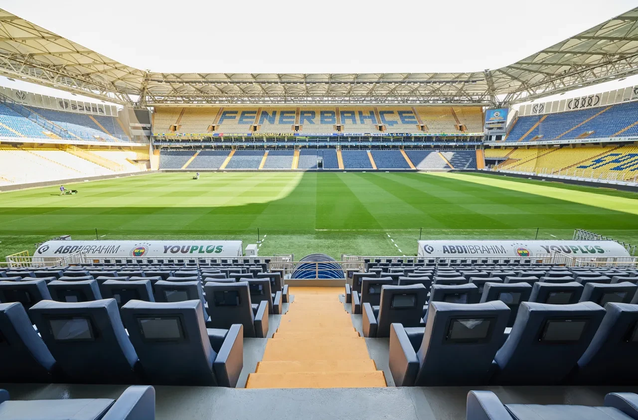 Fenerbahçe'de kombine biletler satışa çıkıyor! İşte 2025-2026 sezonu fiyatları