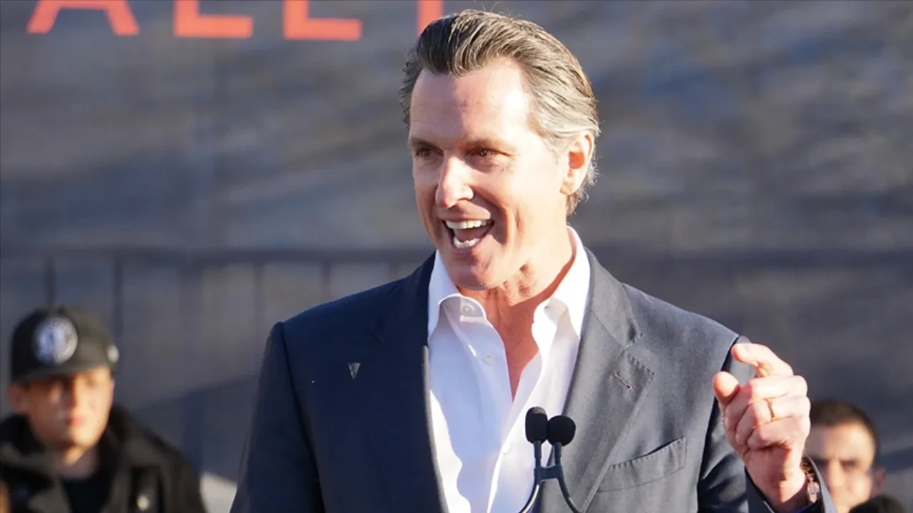 Kaliforniya Valisi Gavin Newsom kimdir? Trump'a dava açmaya hazırlanıyor