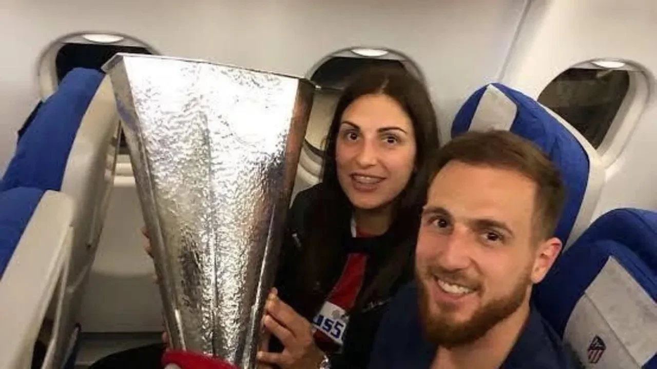 Oblak resmen Galatasaray'da! İmzalar atıldı, transfer açıklandı