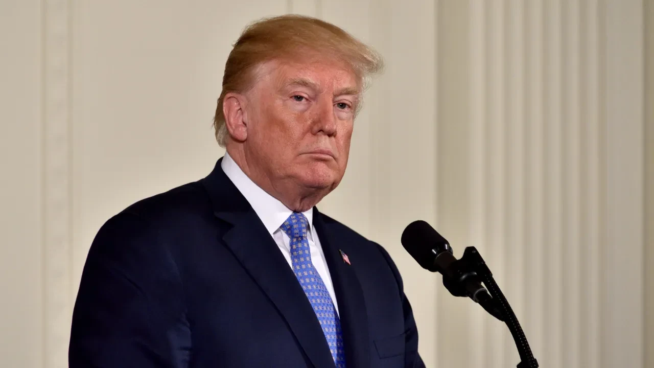 Trump Los Angeles'ta asker sayısını artırdı, California Valisi dava açtı