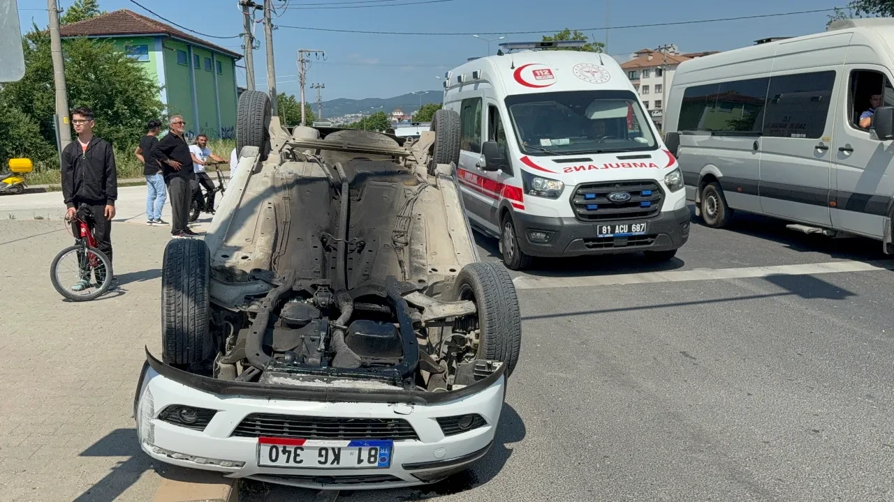 Yayaya yol verdi, arkadan araç çarptı! Taklalar atarak durabildi