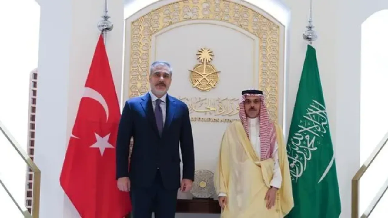 Bakan Fidan Suudi Arabistanlı mevkidaşı Ferhan ile görüştü! ana gündem Gazze