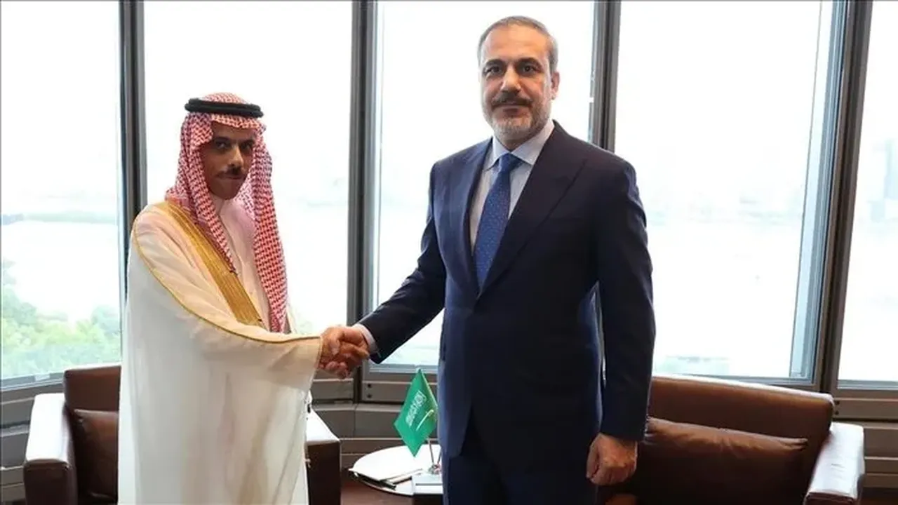 Bakan Fidan Suudi Arabistanlı mevkidaşı Ferhan ile görüştü! ana gündem Gazze