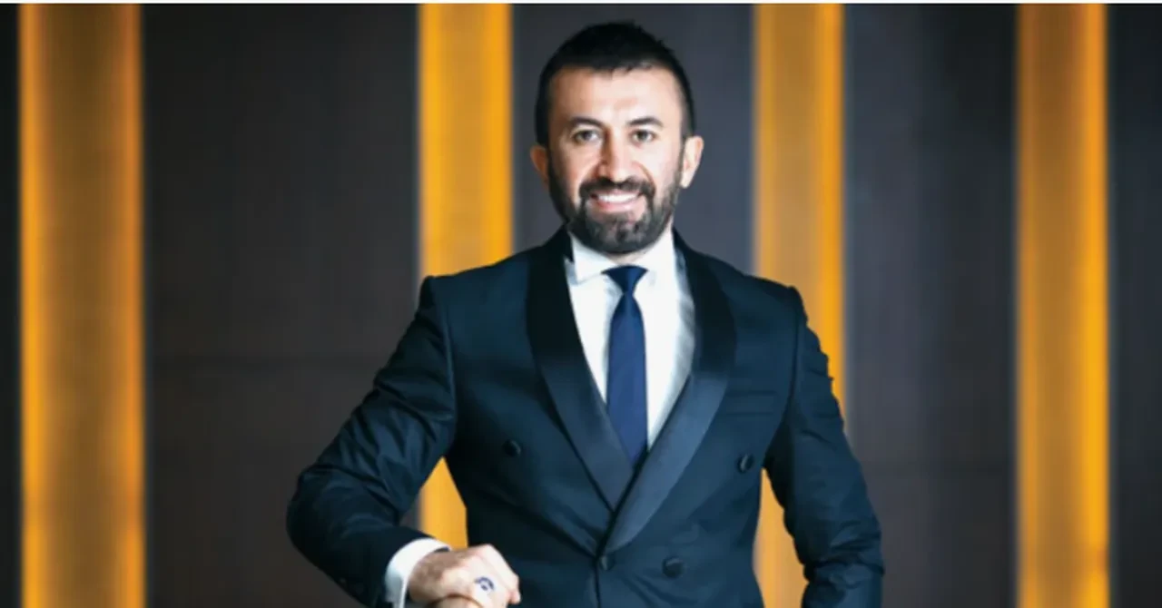 Başörtülü kadın değil ’19 milyon takipçim var’ diyen fenomen mekana alınmamış! Alaçatı'daki olayın perde arkası ortaya çıktı
