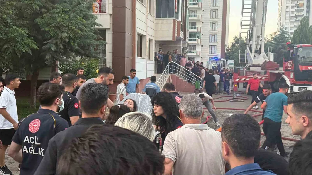 Diyarbakır'daki yangında tüm ailesini yitiren baba yürek yakan detayları anlattı