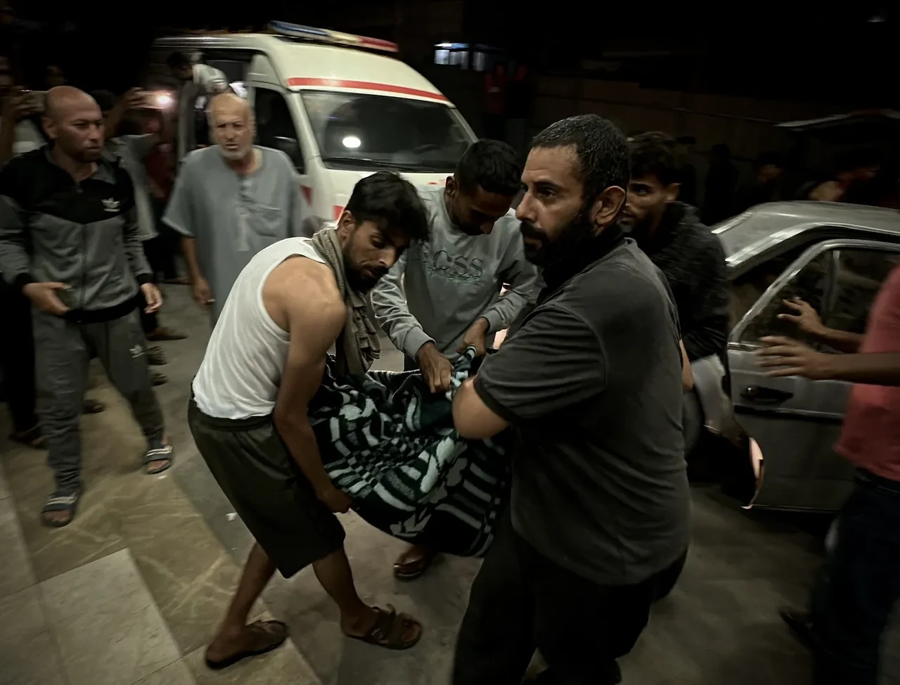 İsrail yardım bekleyen sivilleri öldürdü! Saldırıda en az 25 kişi hayatını kaybetti