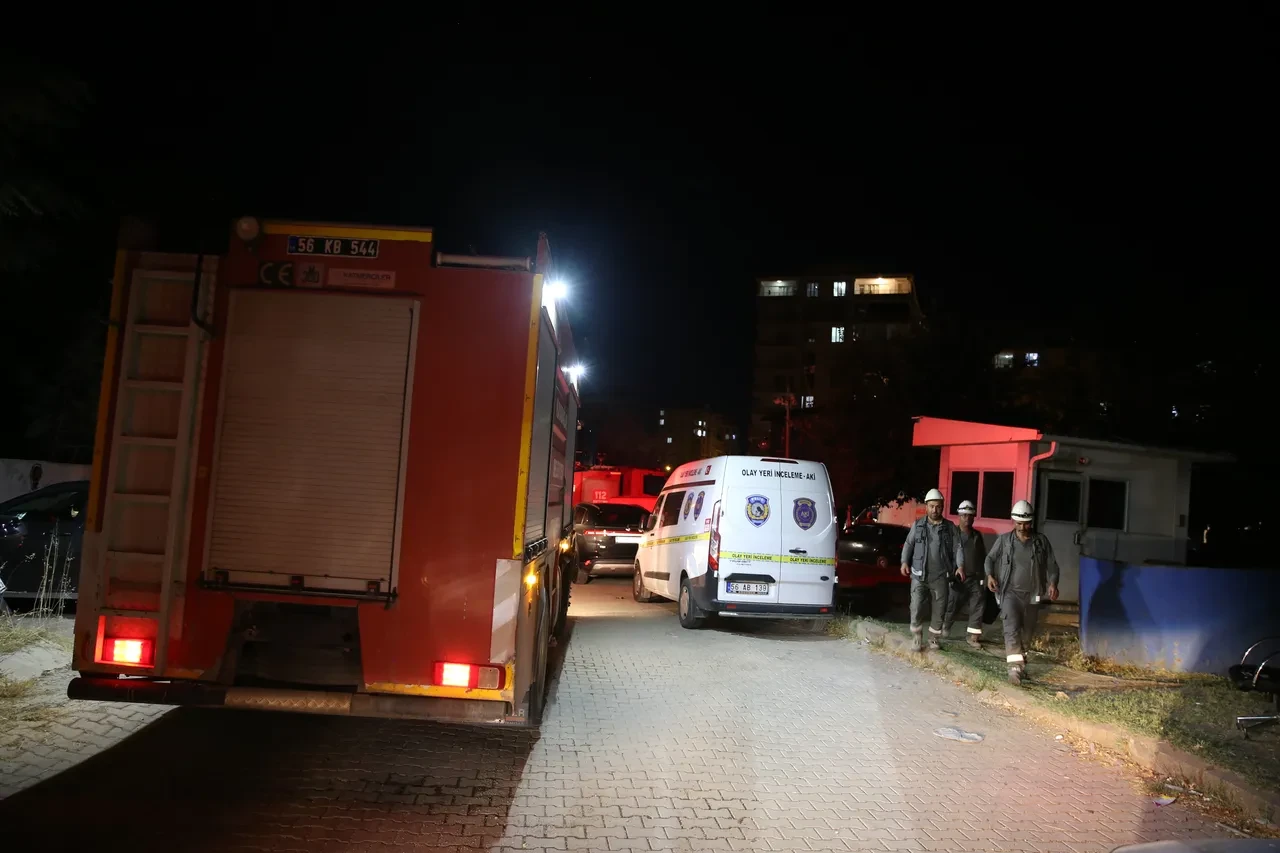 Polis lojmanında yangın! 13 kişi hastanelik oldu