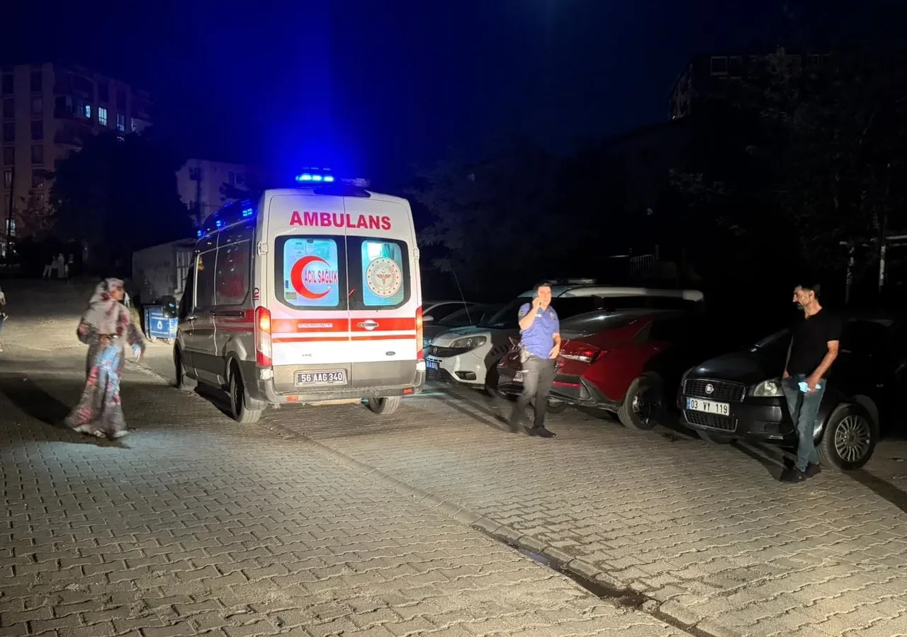 Polis lojmanında yangın! 13 kişi hastanelik oldu