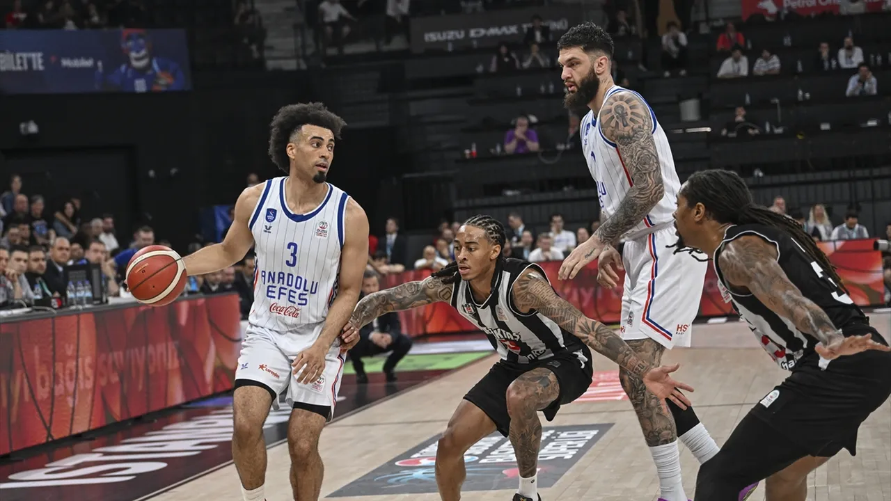 Anadolu Efes Beşiktaş maç sonucu kaç kaç? Seri son maça taşındı
