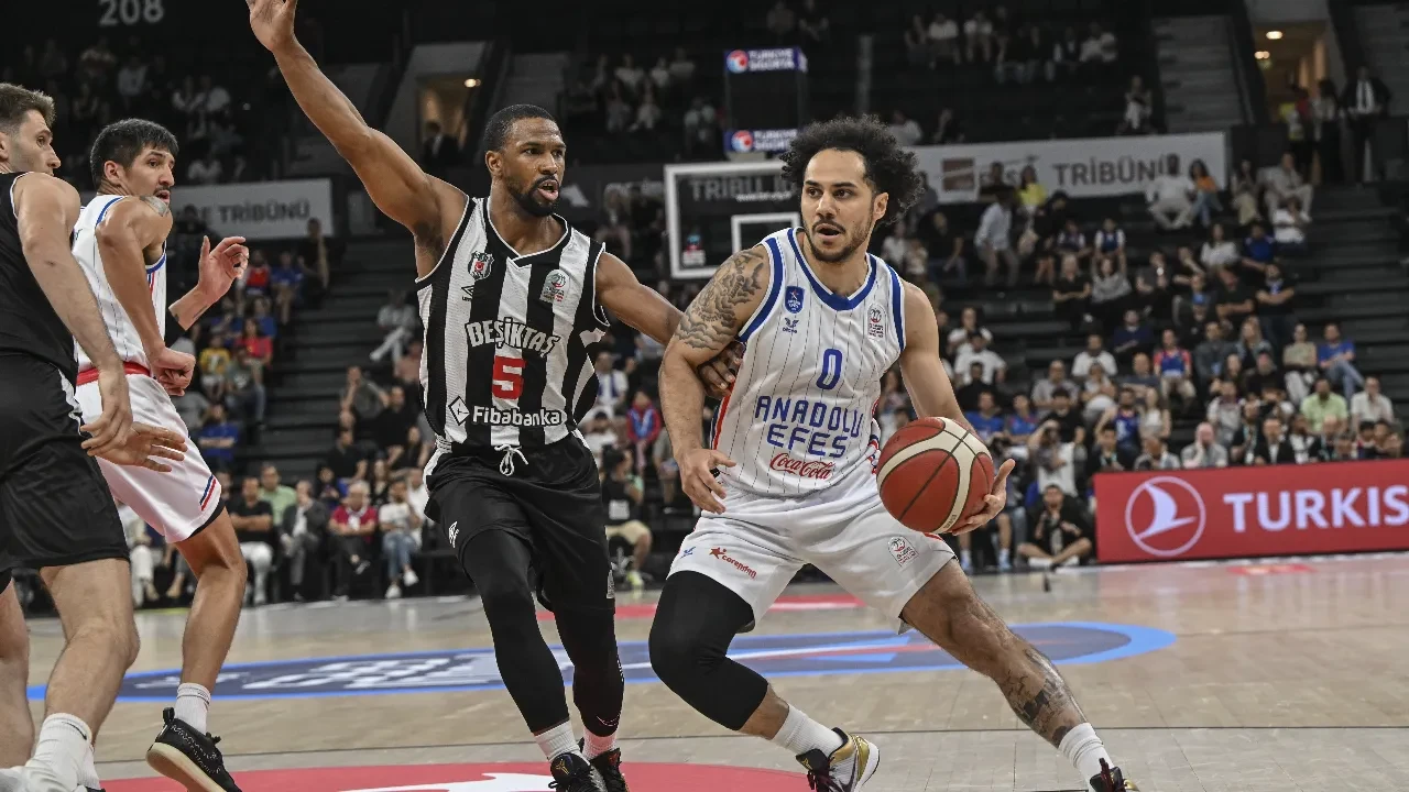 Anadolu Efes Beşiktaş maçı hangi kanalda, saat kaçta? Yarı final serisinde dördüncü maç