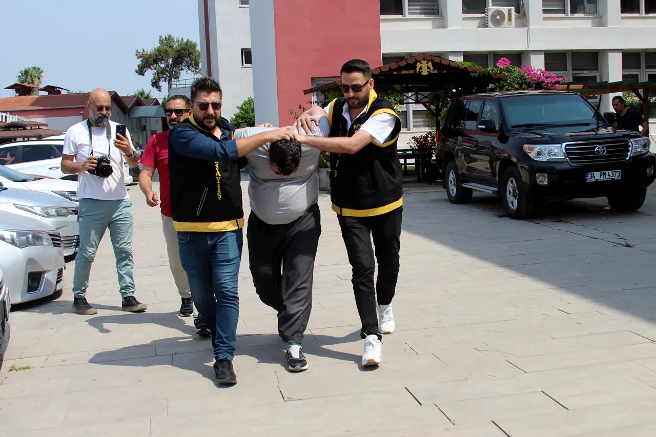 Annesini kebapçıda vahşice öldürdü! Korkunç cinayetin detayları ortaya çıktı