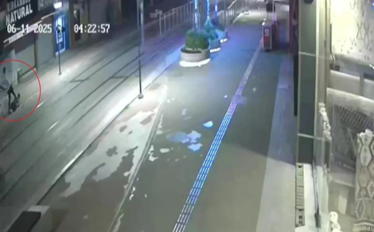 Bankta otururken dehşeti yaşadı! Önce darp, sonra gasp