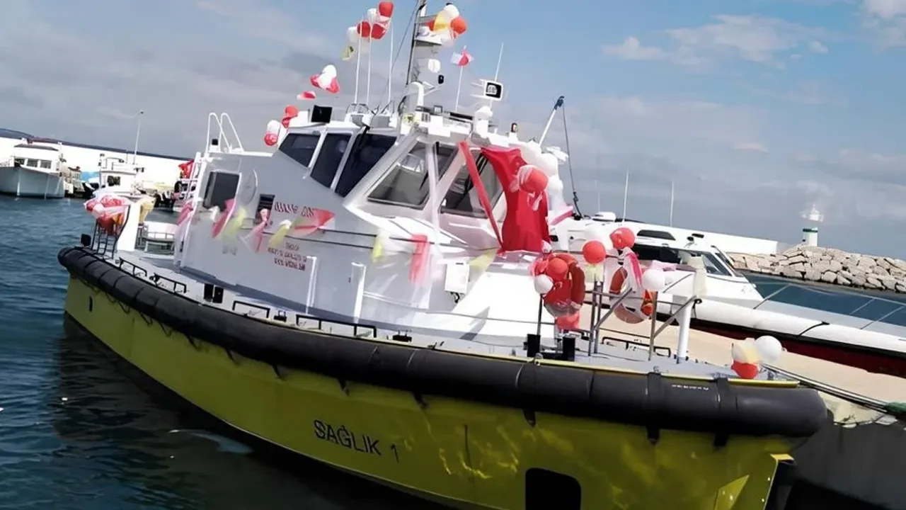 Çanakkale'de Sağlık-1 Botu'nda patlama: 1 ölü, 1 yaralı