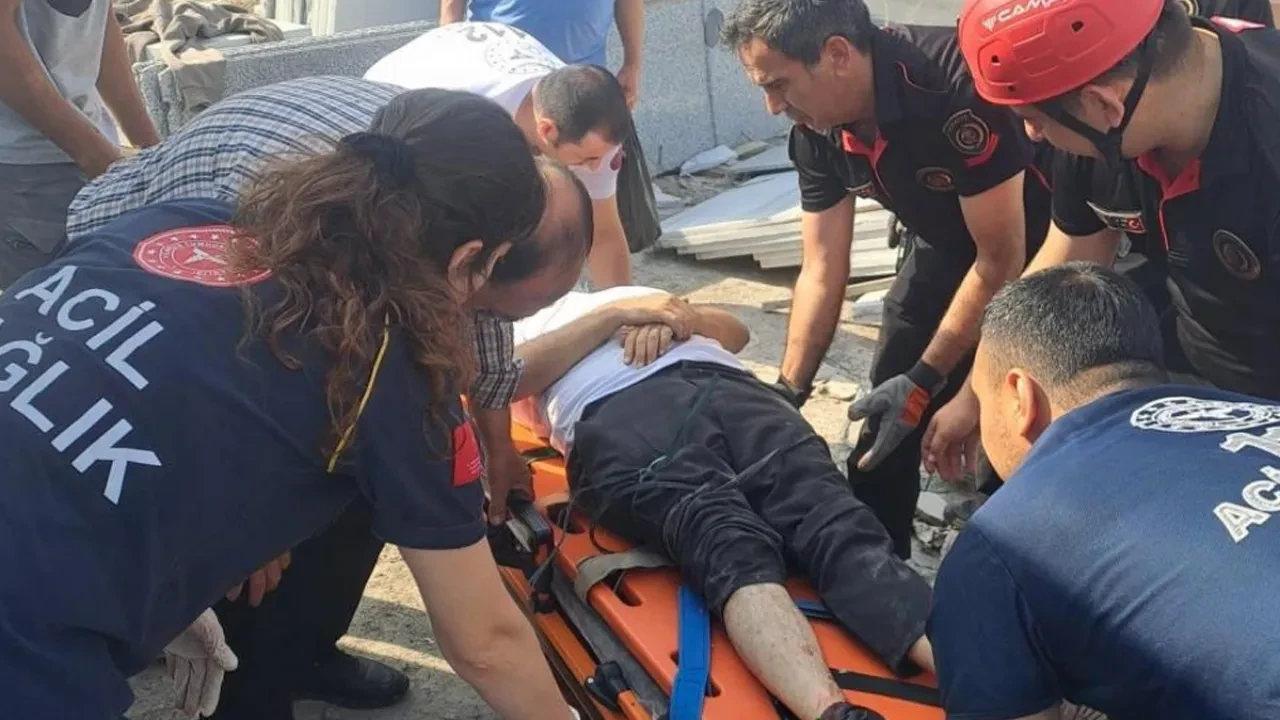 Dev mermer bloklar işçilerin üzerine devrildi! Yaralılar var