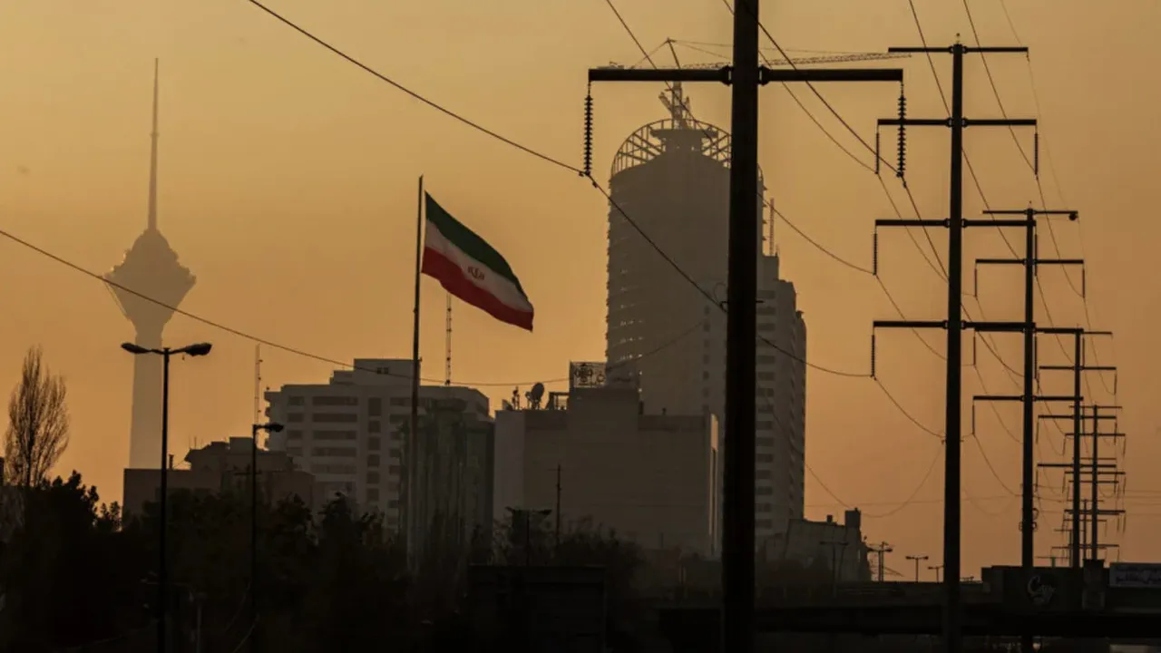 İran'da enerji krizi! Karara uymayanların elektriği kesildi