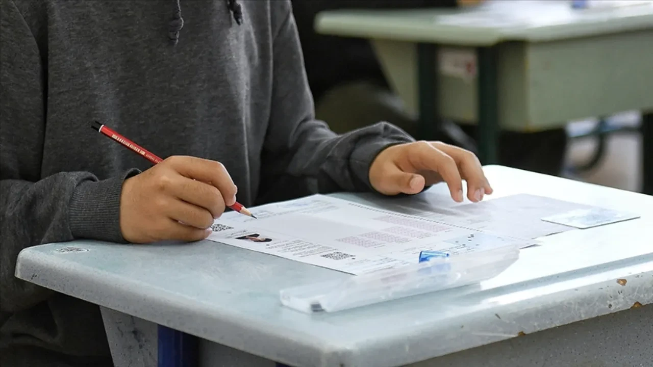 LGS soru kitapçığı, cevap anahtarı ne zaman yayınlanacak? Sınav bugün gerçekleştirilecek