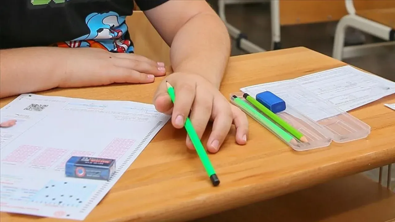 LGS'de kalem silgi veriliyor mu? Sınava alınması yasak olan eşyalar duyuruldu