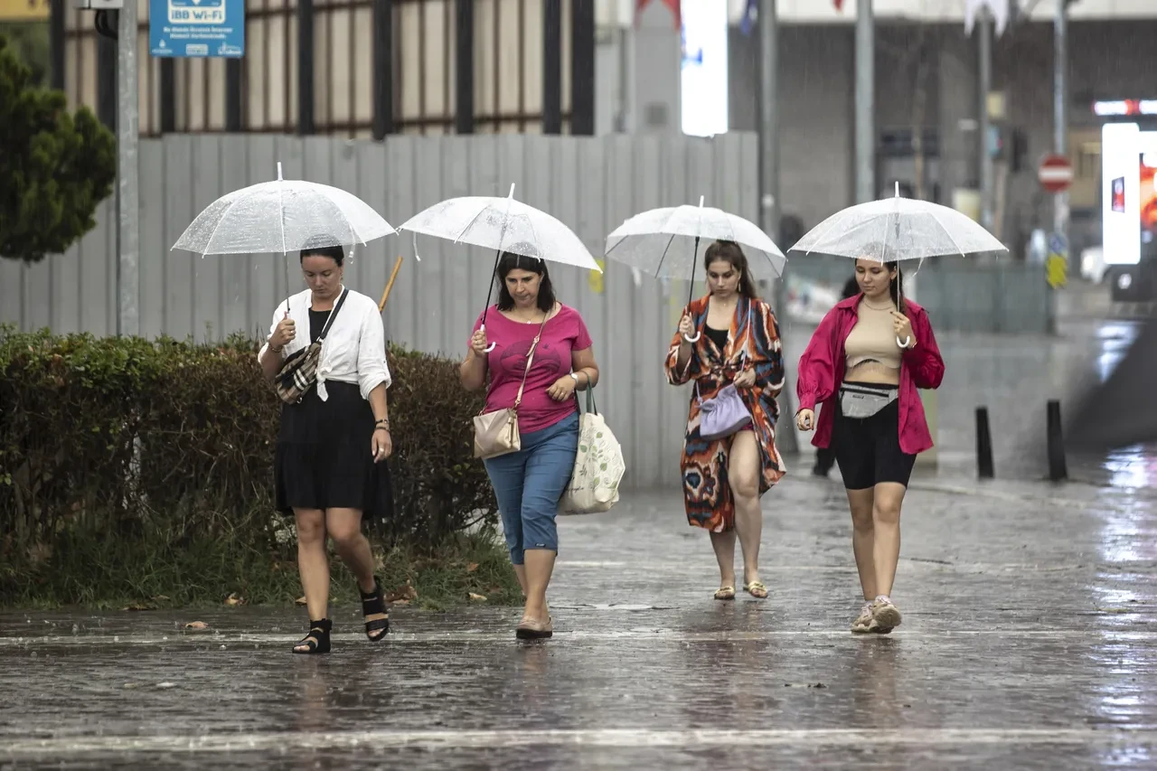 Meteoroloji'den 17 il için sağanak uyarısı: Sıcaklıklar düşüyor