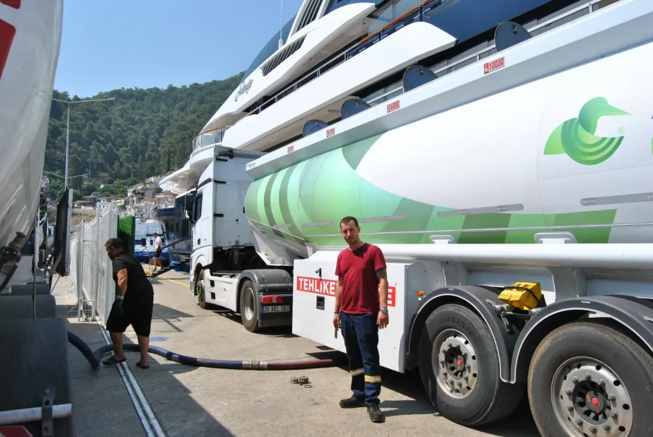 Suudi Prens Fethiye'de! 140 tonluk yakıt ikmali yaptı