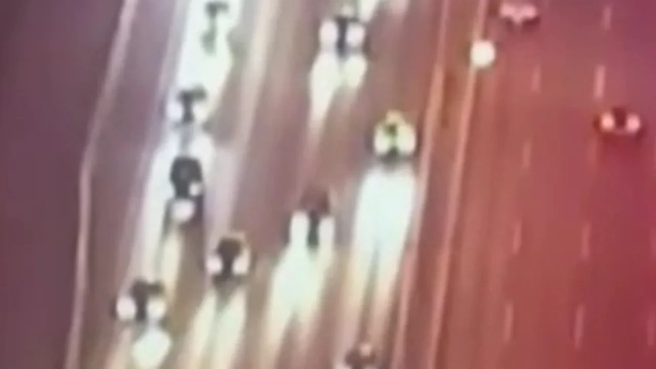 FSM’de feci kaza: Emniyet şeridindeki araca çarptı, 1 ölü