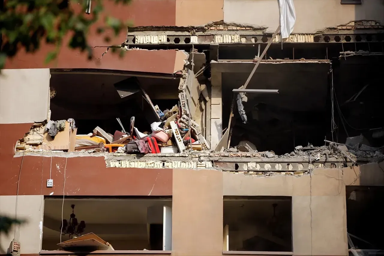 İsrail-İran arasıda sıcak saatler! Netanyahu'dan savaş hazırlığı talimatı! Askerleri cepheye yığıyor