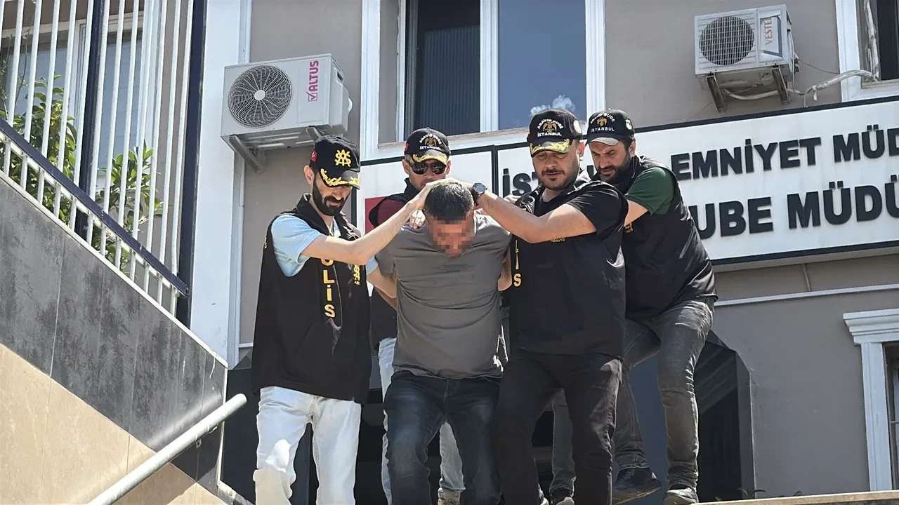 Kahvehanede korkunç olay! Silahını gösterdi, kalbinden vuruldu