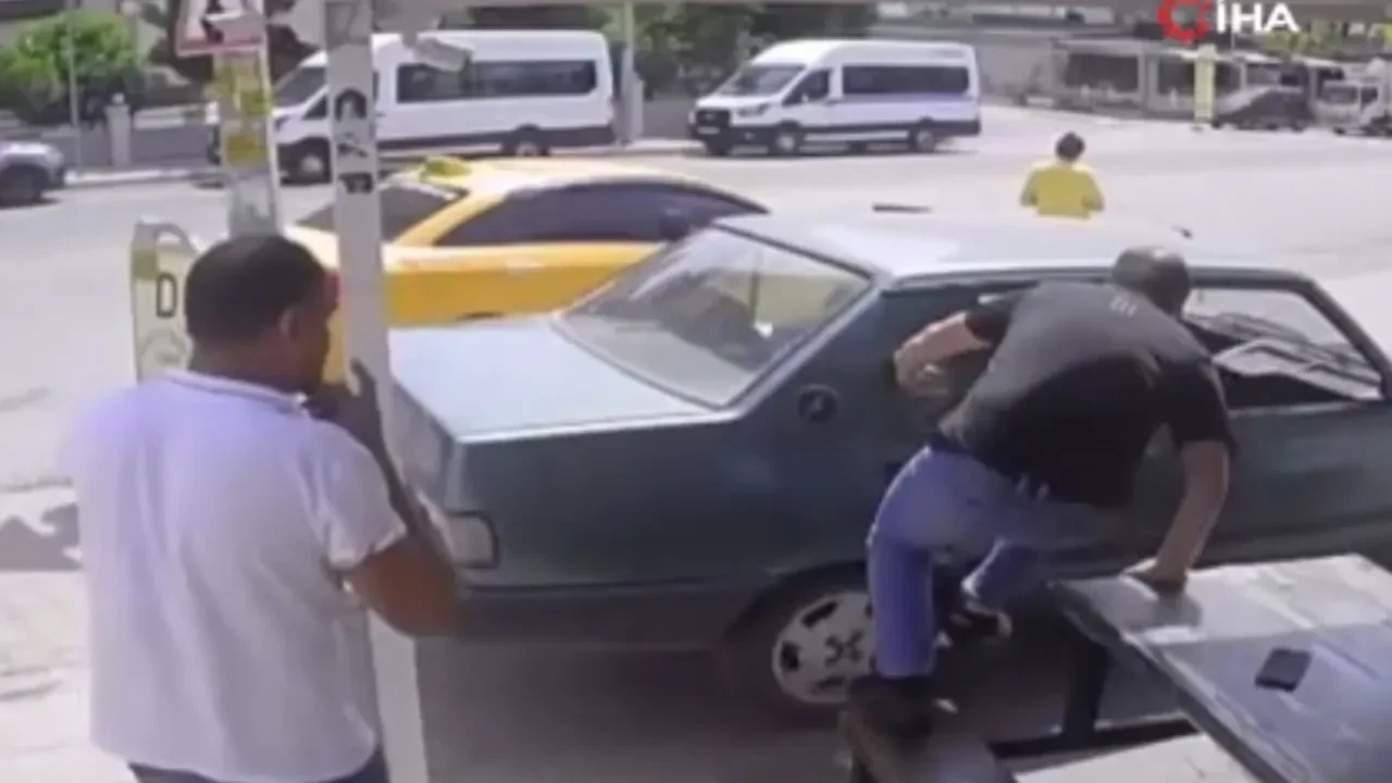 Mersin'de yürekleri ağza getiren anlar! Freni boşalan aracı taksici böyle durdurdu