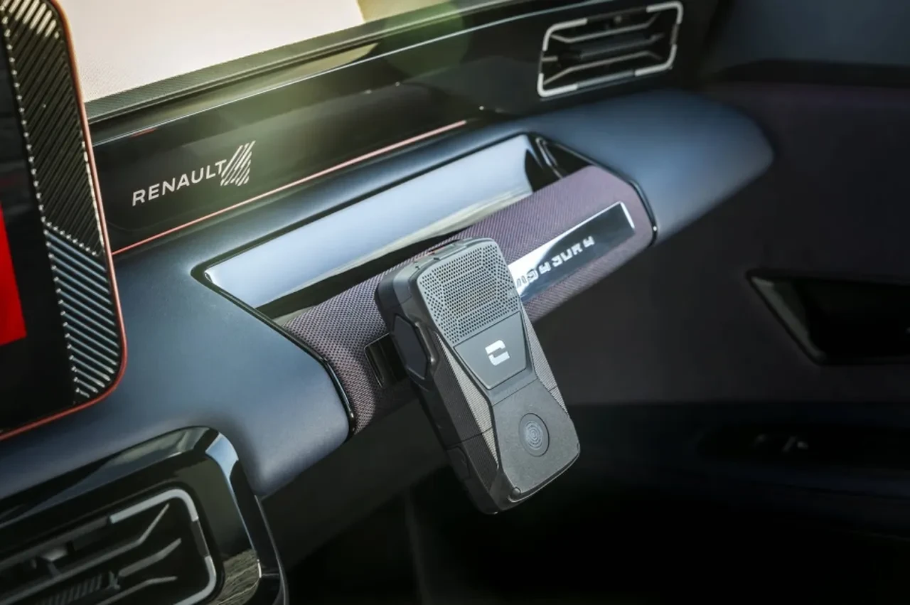 Renault'tan eşi benzerine pek rastlanmayan tasarım! Buna sadece "araba" demek haksızlık olur