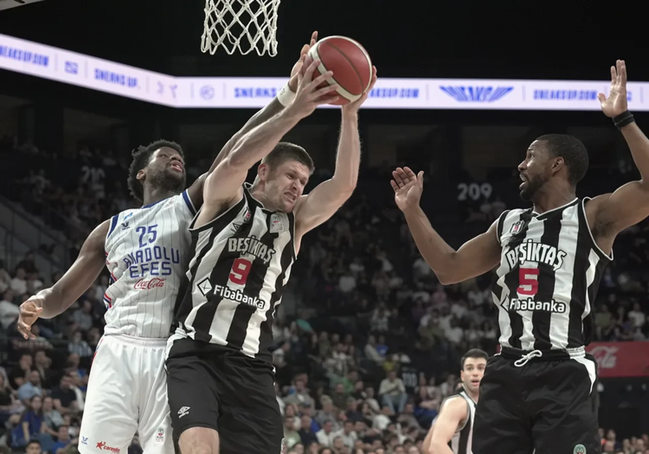 Beşiktaş Anadolu Efes maçı canlı nereden izlenir? Yayınlandığı kanal belli oldu