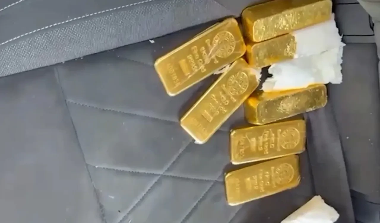 Edirne'de polisin durdurduğu araçta külçe külçe altın ele geçirildi!