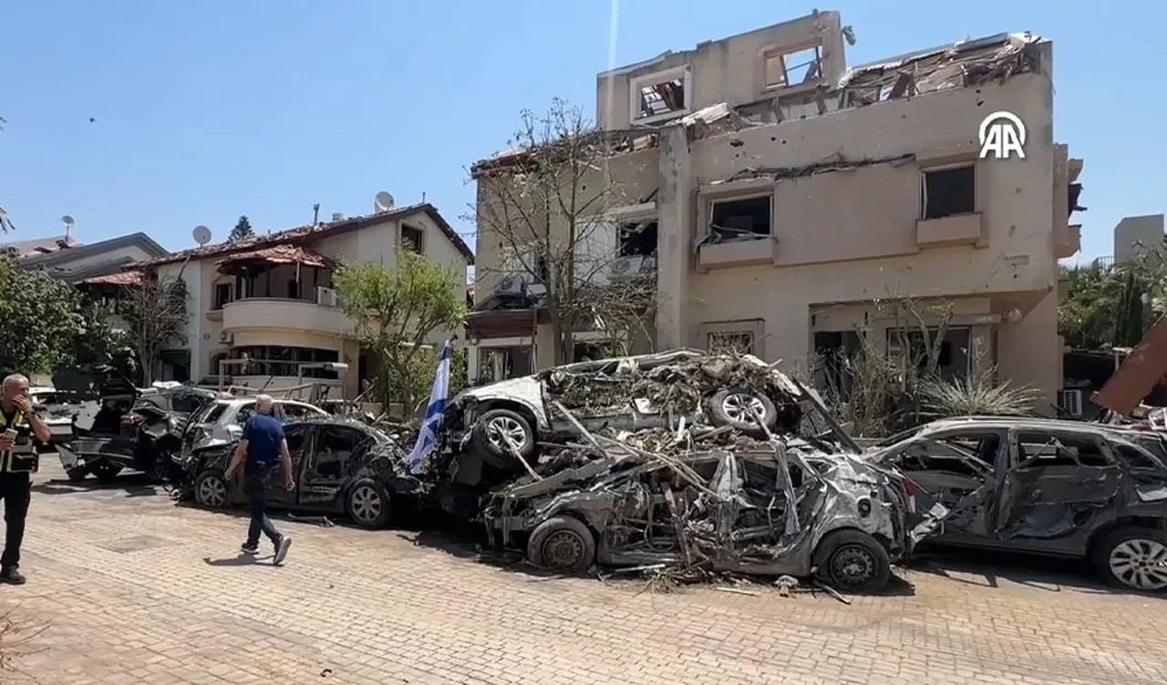İran'dan İsrail'e ağır bedel! Tel Aviv'de hasar gün ağarınca ortaya çıktı