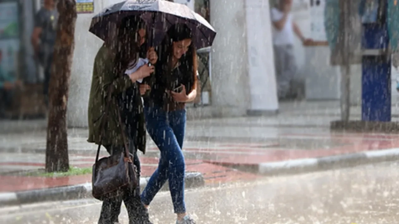 Meteoroloji'den gök gürültülü sağanak uyarısı! Alarm verildi! İşte 14 Haziran 2025 il il hava durumu...
