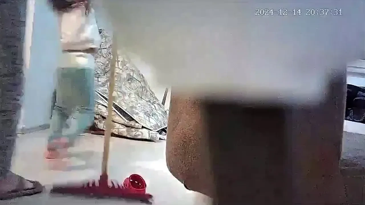 4 yaşındaki çocuğa anne şiddeti! Dehşet gizli kamerada: Çekpas ile vurup tokat attı