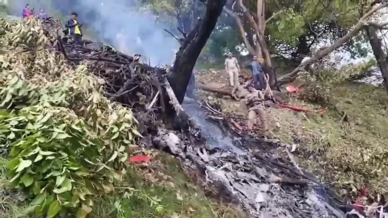 Hindistan'da  bu kez helikopter kazası: Çok sayıda kişi hayatını kaybetti