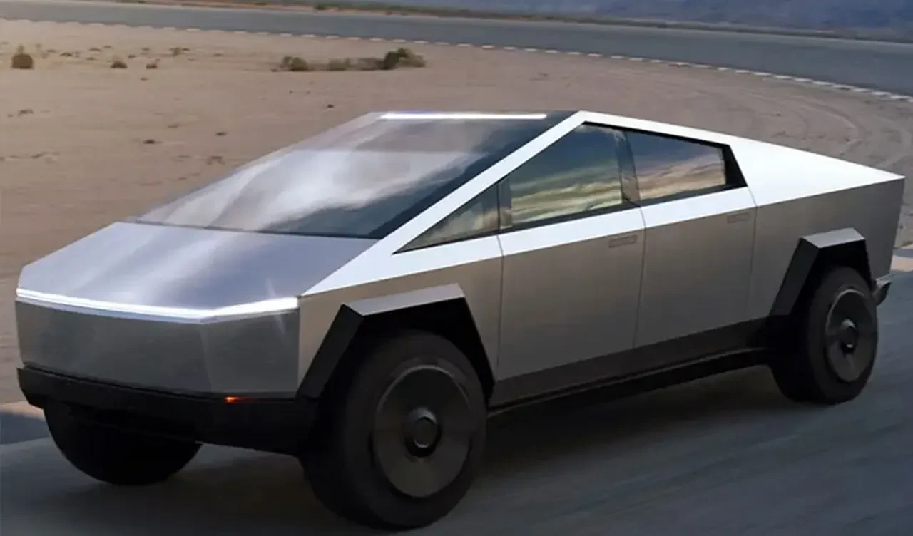 Kullanıcılar Tesla’dan memnun değil: Model S’e makyaj yetmedi